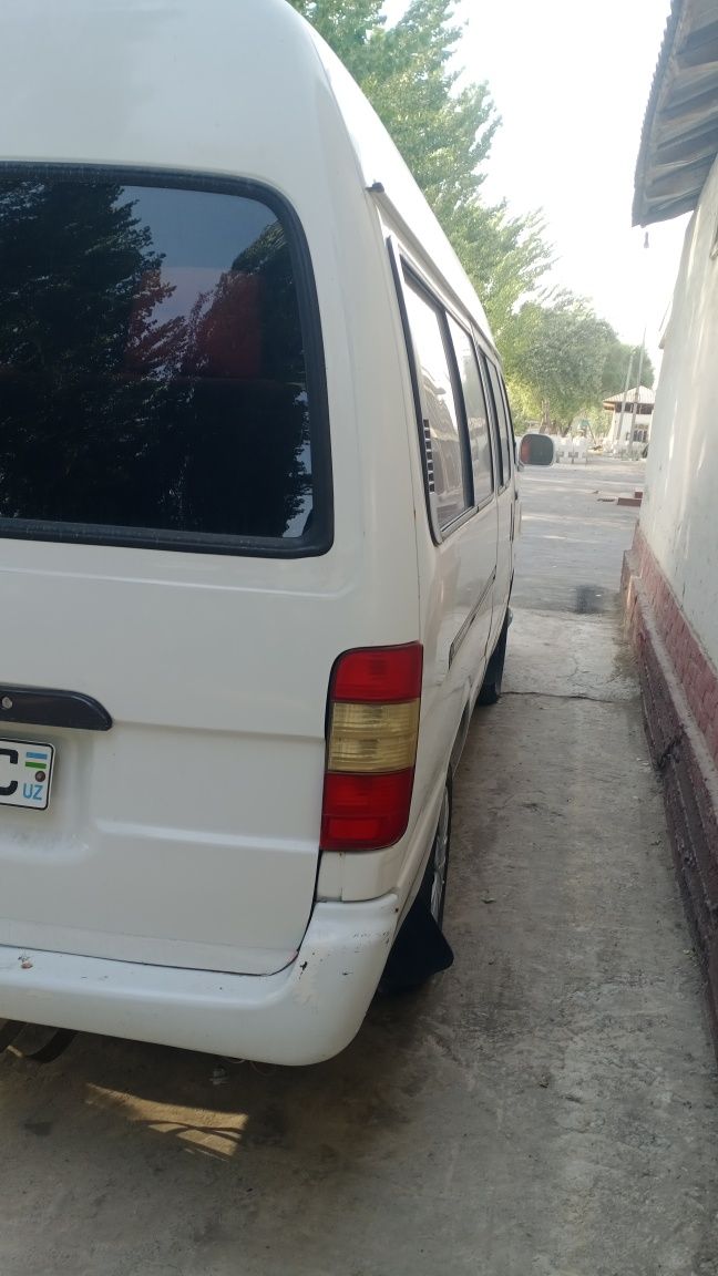 Foton mikro avtobus