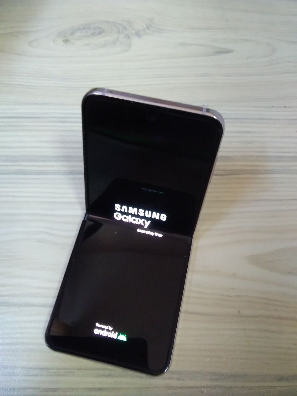 Samsung galaxy z flip 5 , 256 GB