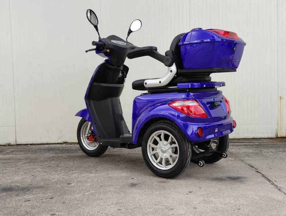 Луксозна едноместна електрическа триколка модел VISTA T408 в син цвят
