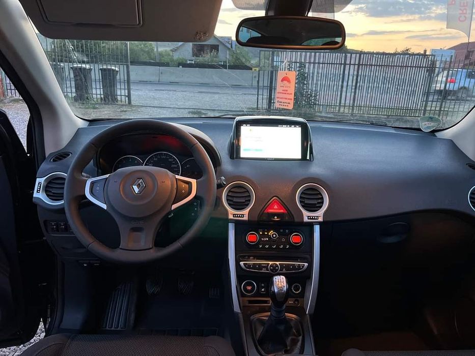 Vând Renault Koleos