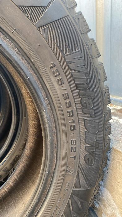 Зимние шины 15 размера состоянии отличное