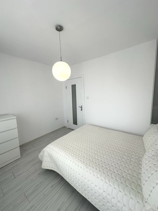 Regim hotelier. Ap. 3 camere decomandat, lux, Panini/BT