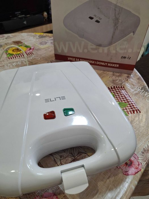 Уред за понички / Donut maker
