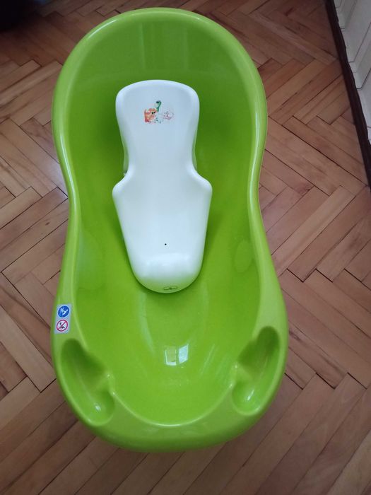 Вана с подложка за бебе