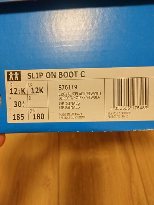 Продавам Адидас SLIP ON BOOT C