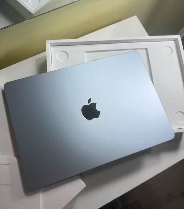 Macbook 2025г. M4 chip