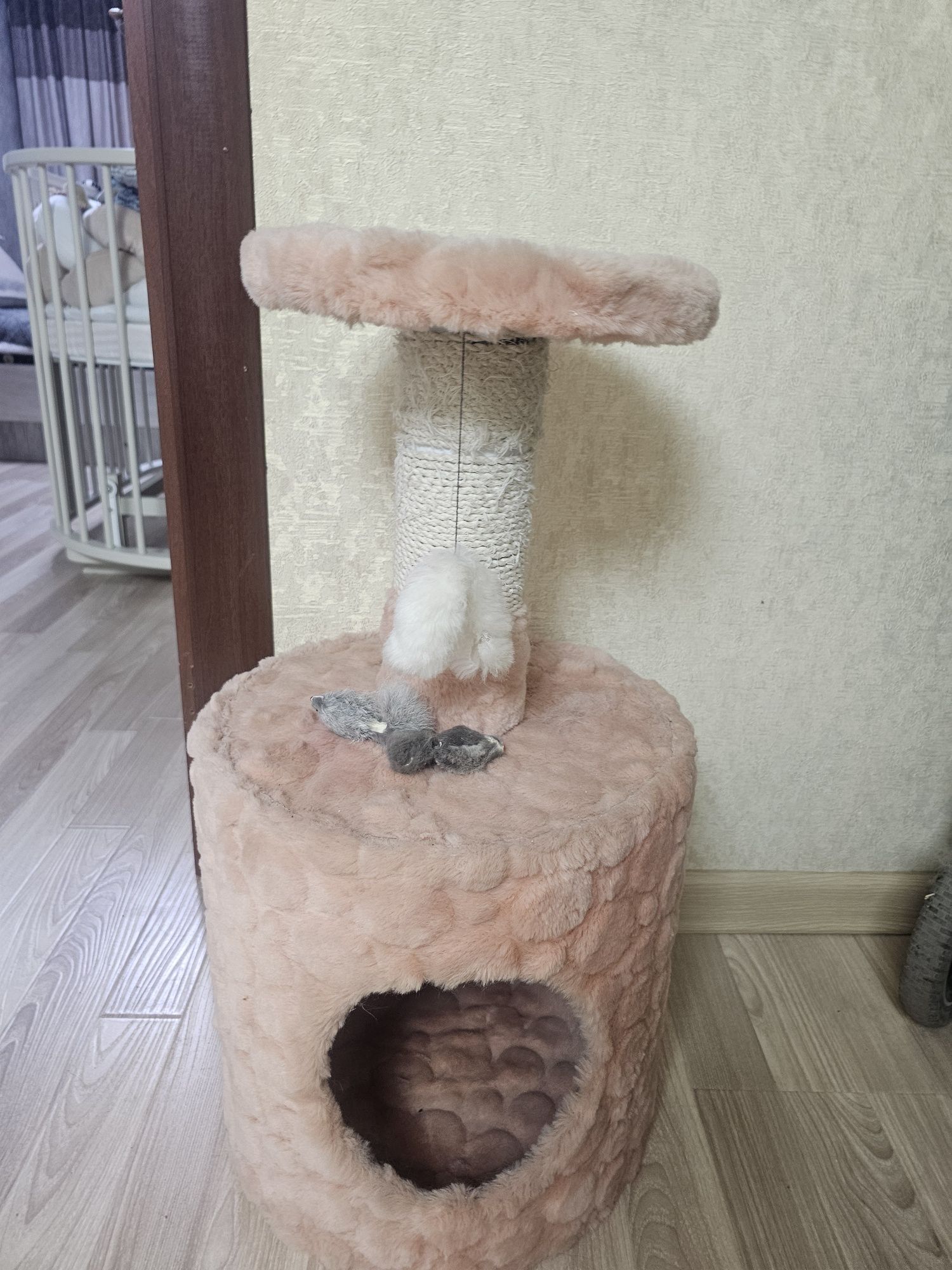 Продам  уютный домик для кошки