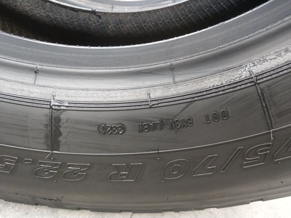 Anvelope 275/70R22,5 resapate remorcă