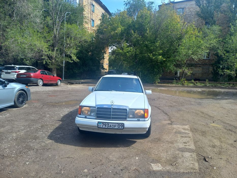 Продаю мерседес 124