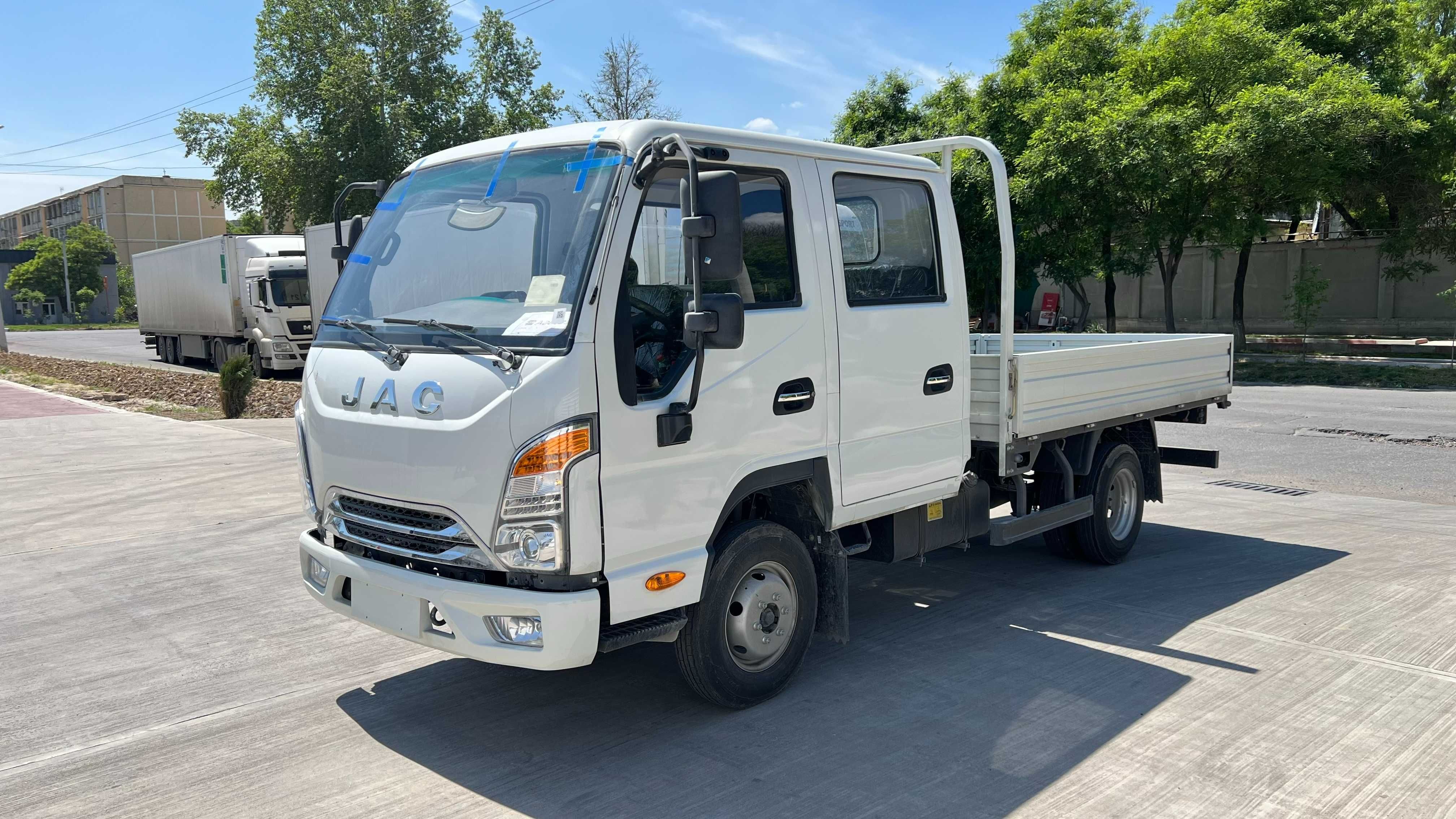 Замонавий JAC J3 3,5тоннали мини-грузовиклари сотувдв тайёр. Changan