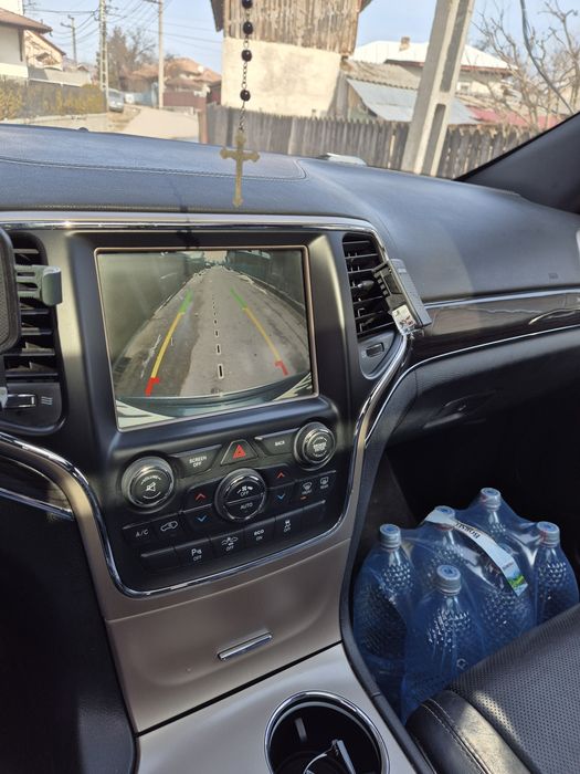 Vând jeep Grand cherokee