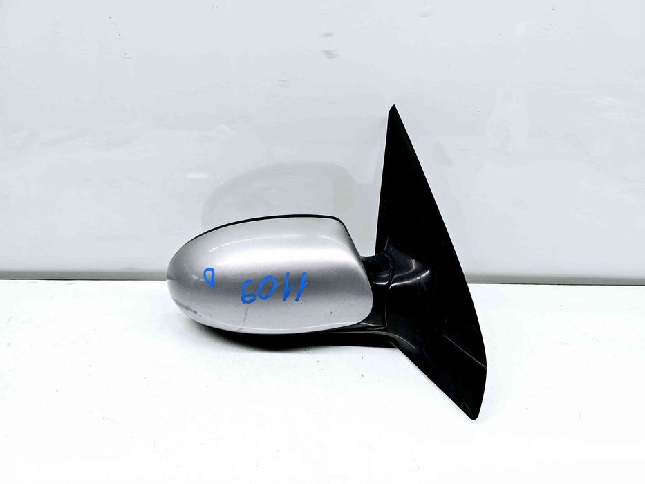 Oglinda dreapta Ford Focus 1 [Fabr 1998-2005] MACHINE SILVER