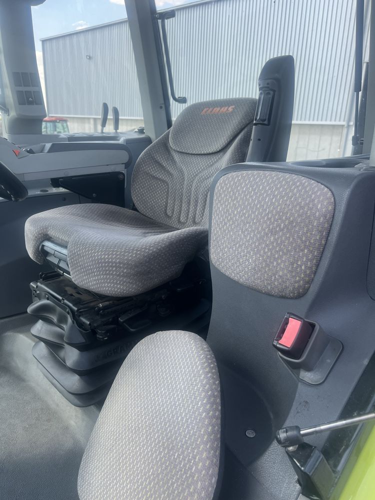 CLAAS AXION 820 година на производство 2012 м. ч. 6400