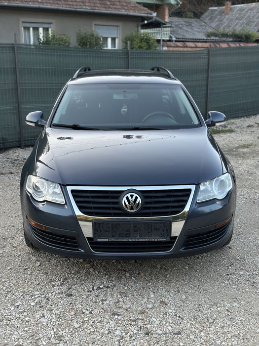 Vw Passat 1.9 tdi confort-line , navi , e4
