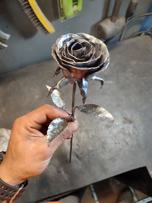 Изготавливаем Розы из металла