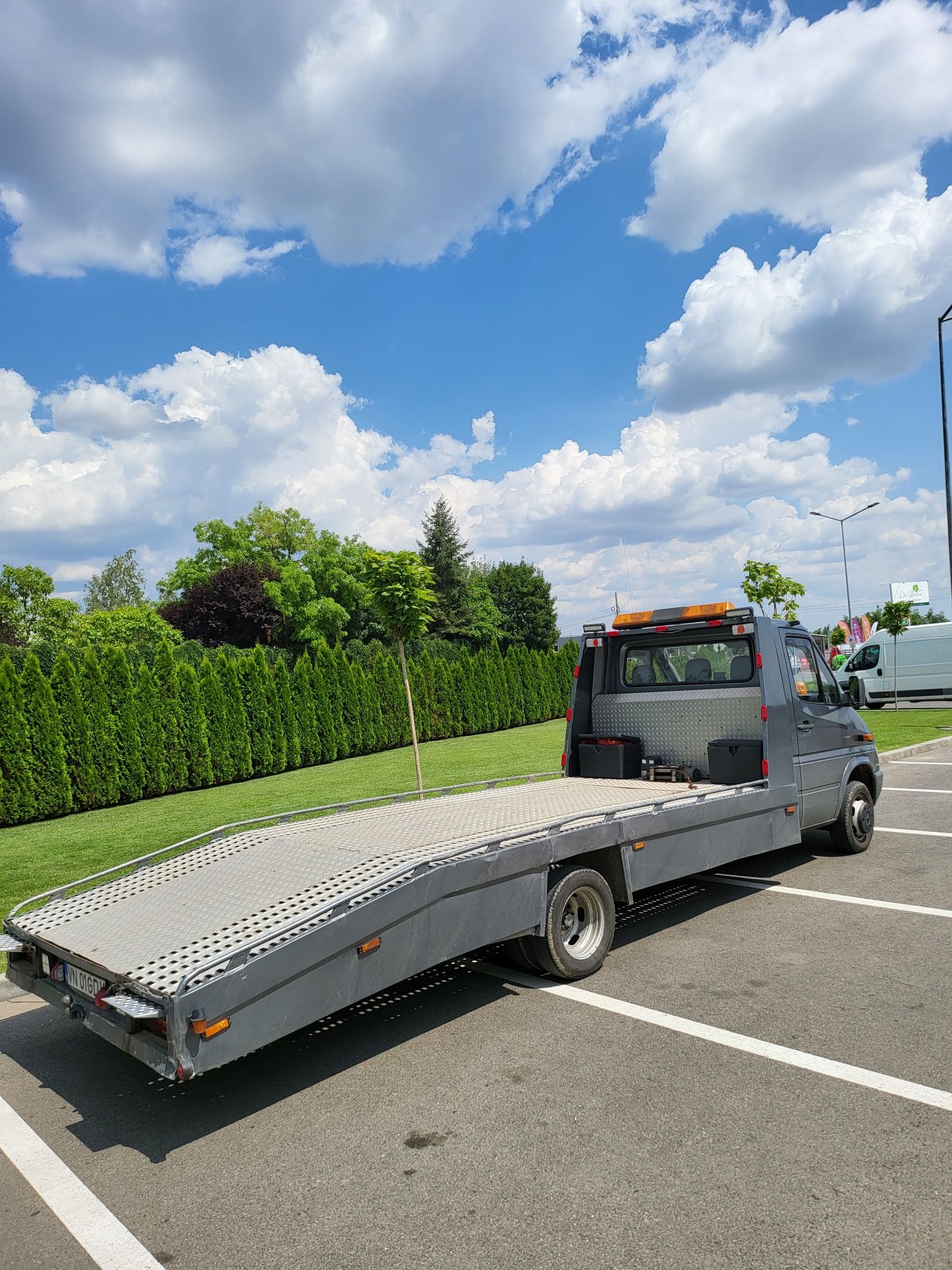 Tractari Platforma AUTO Utilaje  dube xxl Focsani Vrancea E85 non stop