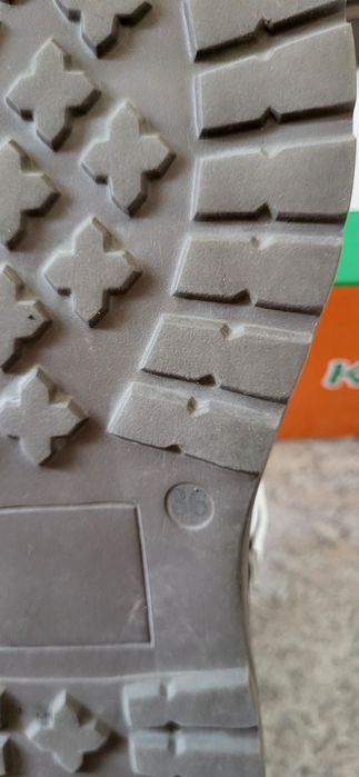 Продам туфли на девочку