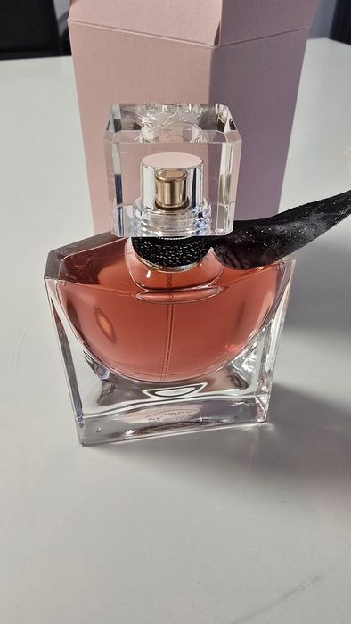 Парфюмна вода Lancome la vie est belle l'elixir

Лимитирана палитра се