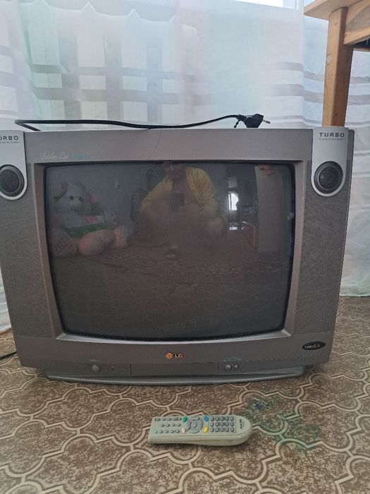 Продам телевизор