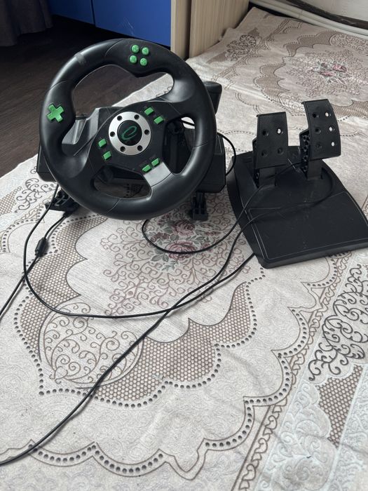 Волан със Педали чисто нов