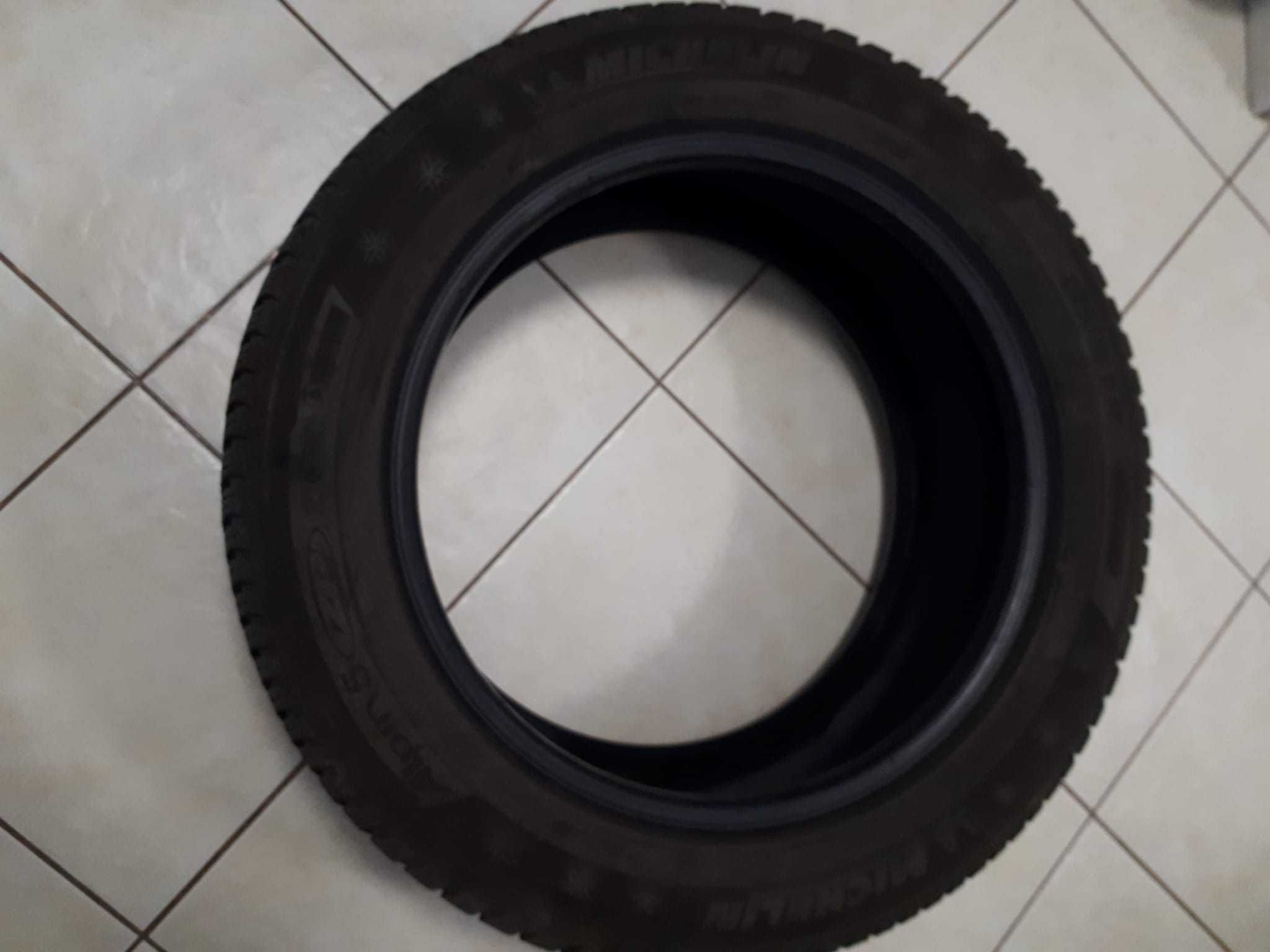 Set 4 cauciucuri de iarna Michelin, 225/55 R17. Stare foarte buna.