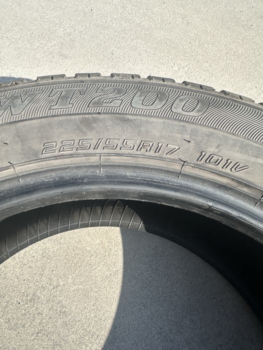 Зимни гум размер 225/55 R17