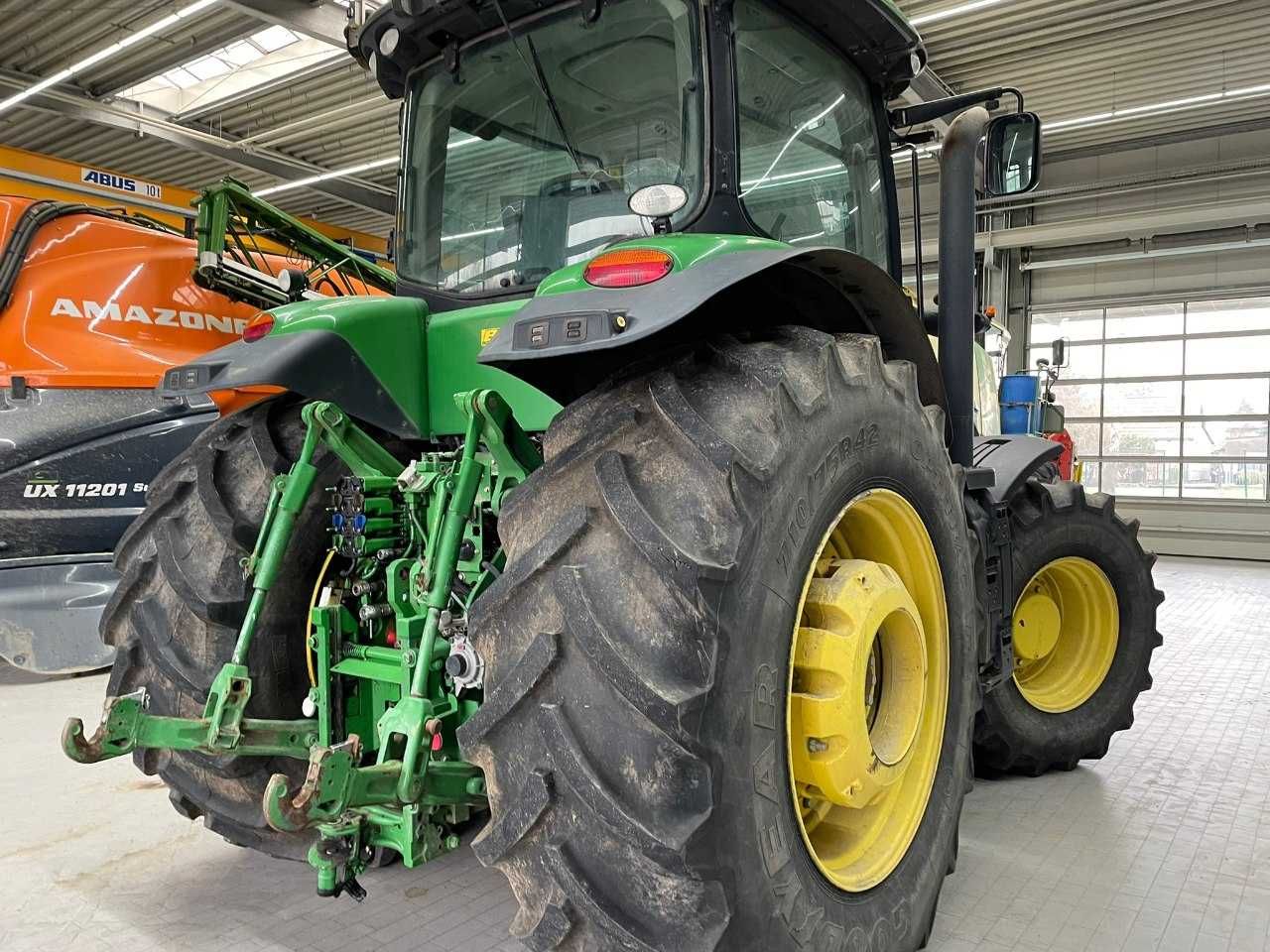 John Deere 7260R. (б/у)
2014 год