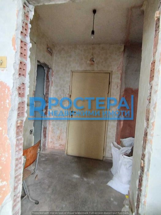 Продава се Едностаен апартамент в Търговище, Център - 33 кв.м за 1051 €/кв.м - Снимка #4