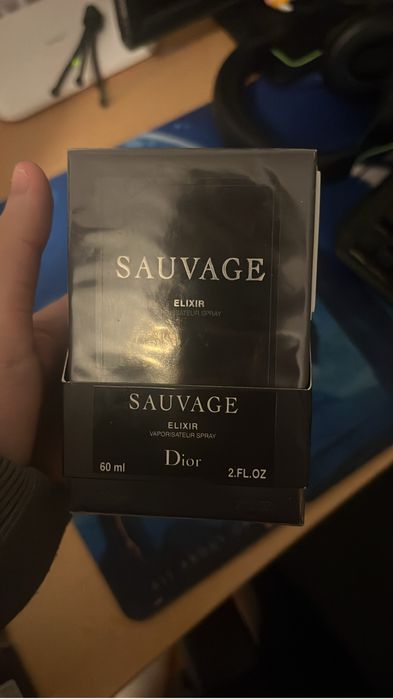 Vand parfum furat
