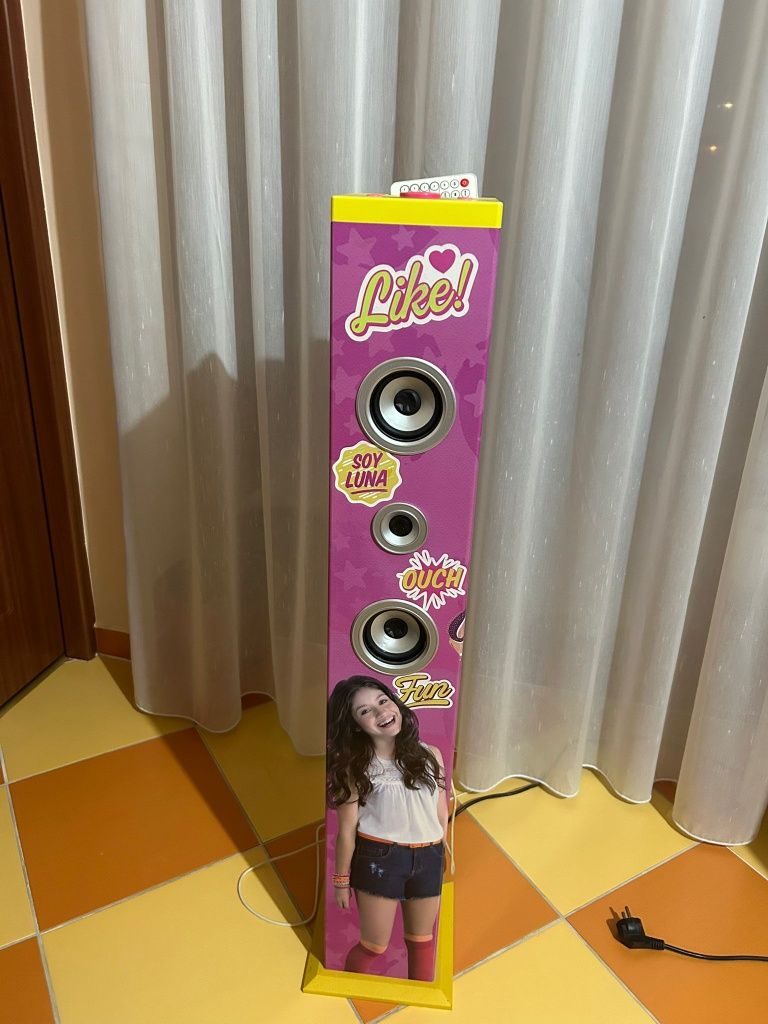 De vânzare.Boxa SOY LUNA 550 de lei,scaun de birou 450 si covoare 350