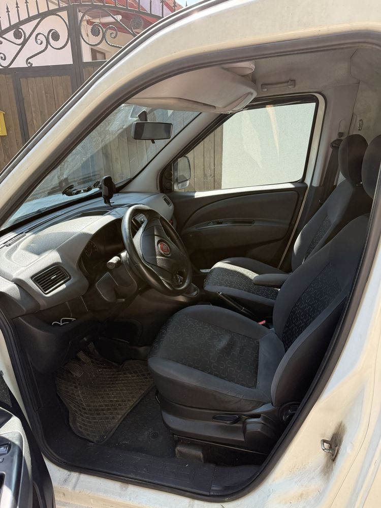 Fiat Doblo Frigorific 2011 303000 km