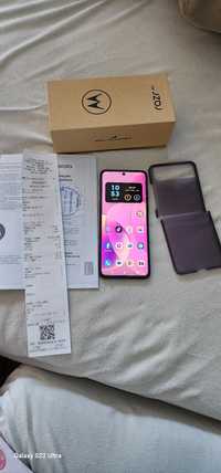 Чисто нов Motorola RAZR 40  256GB