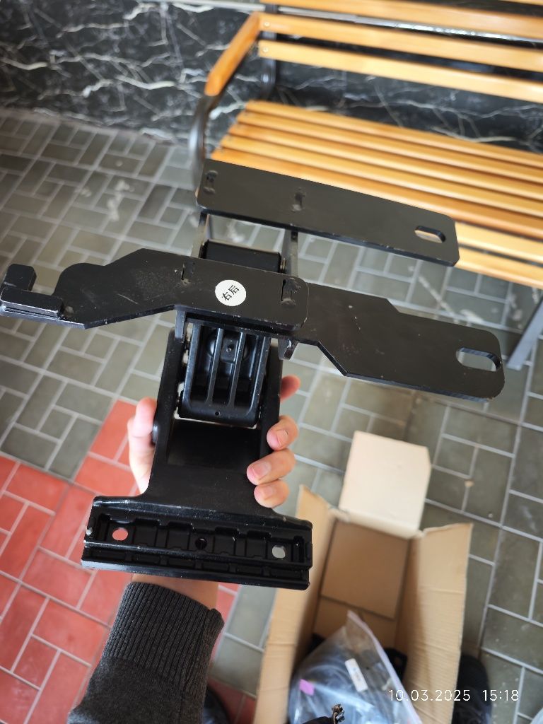 Электронные пороги LEAPMOTOR C16