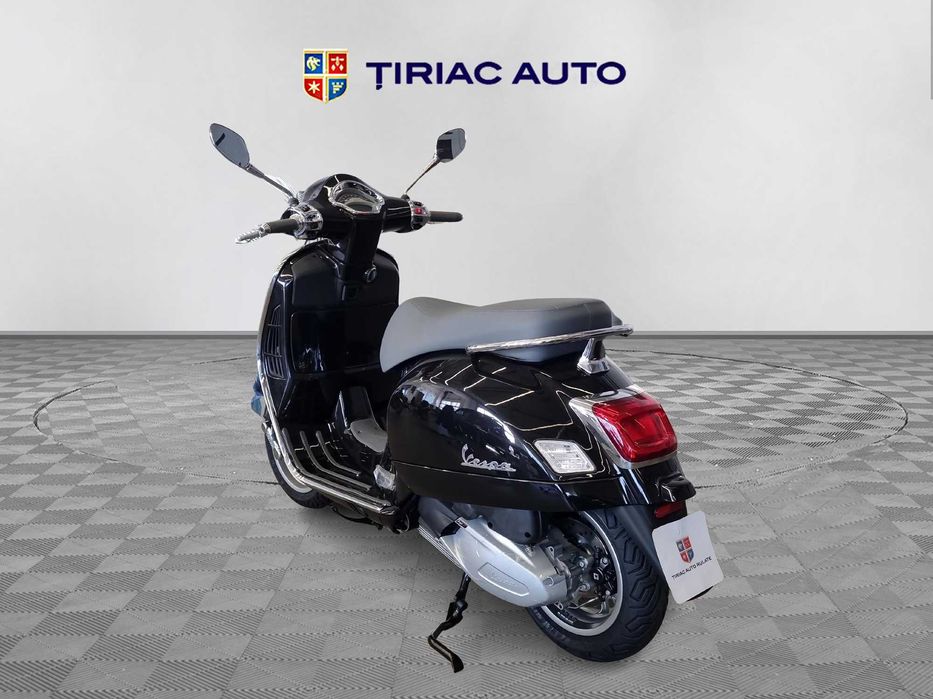 Piaggio Vespa GTS300