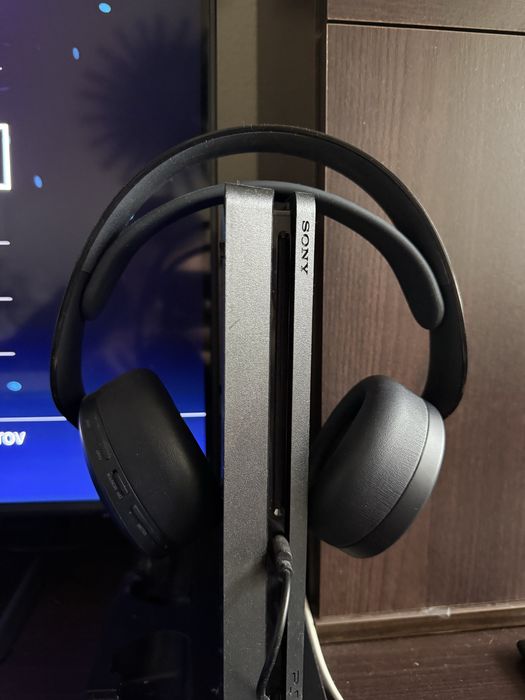 PlayStation 4, Logitech G29, Sony Pulse 3D