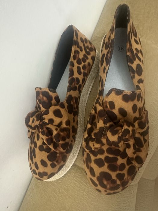 Новые красивый макасины Леопардовые 41 размер