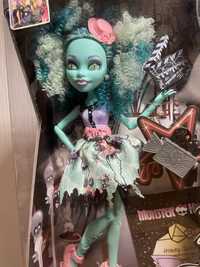 Кукла Honey Swamp из Monster high/Монстер хай. Игрушка