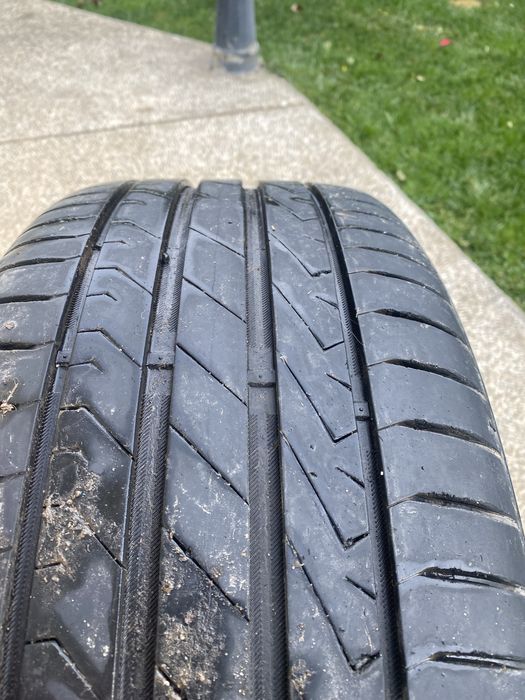 Vind 4 jante cu tot cu cauciucuri Spider Tomasoon pe 18