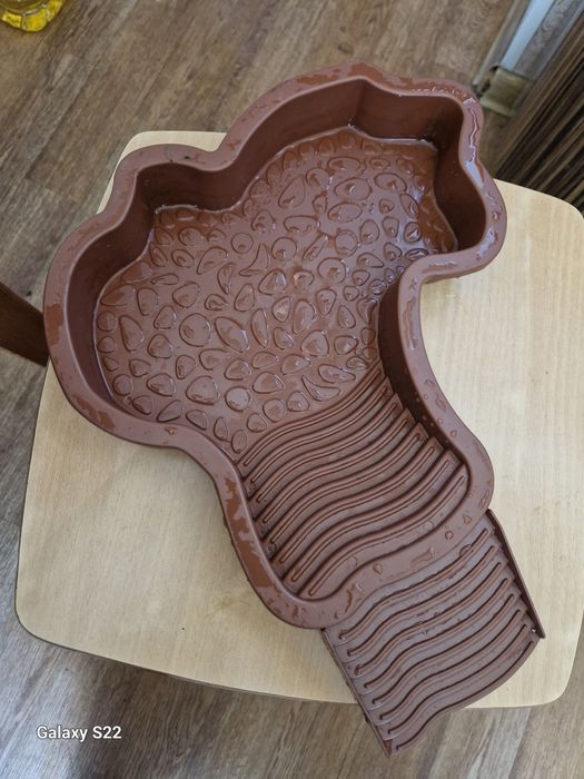 Продам мини бассейн поилку.