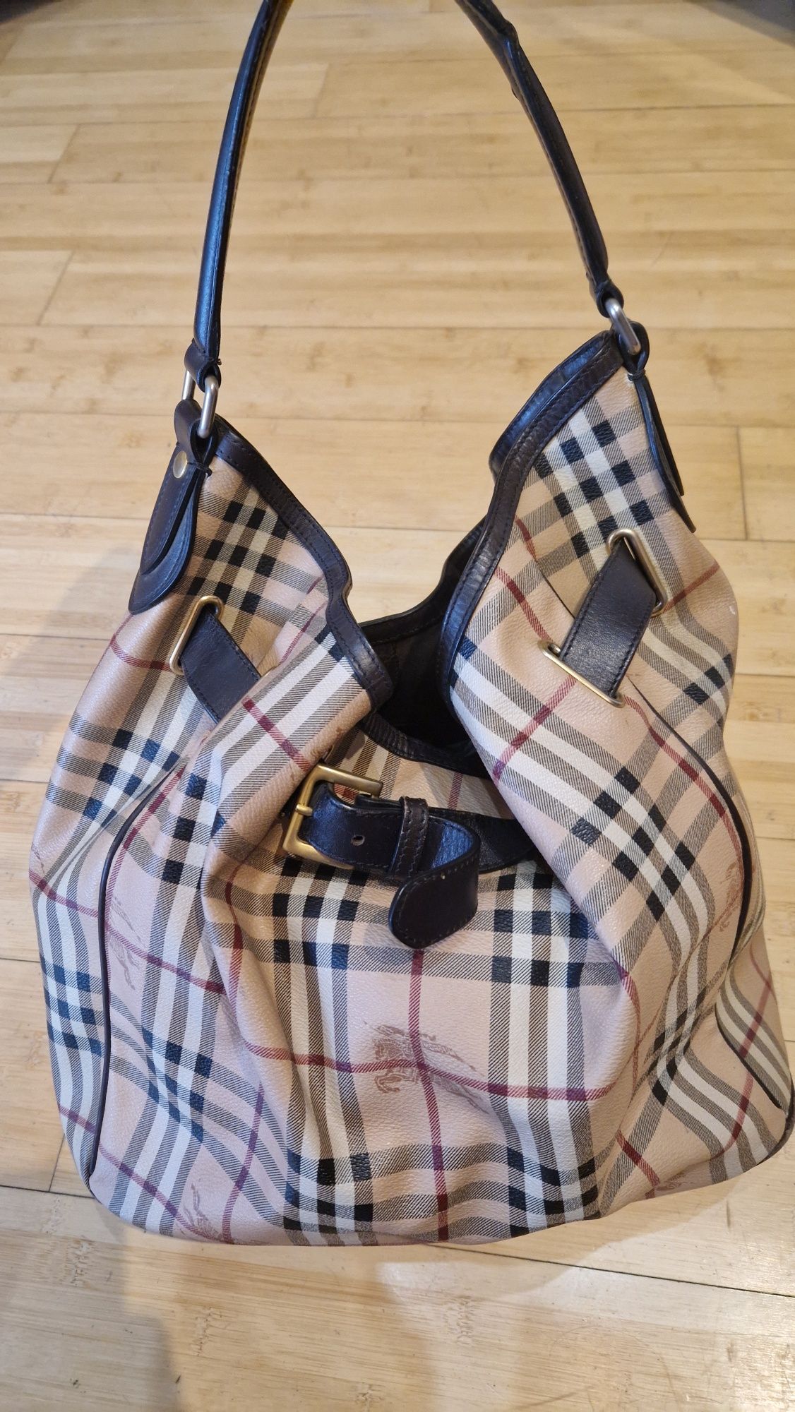 Geanta Burberry Haymarket Medium Walden Hobo Burberry