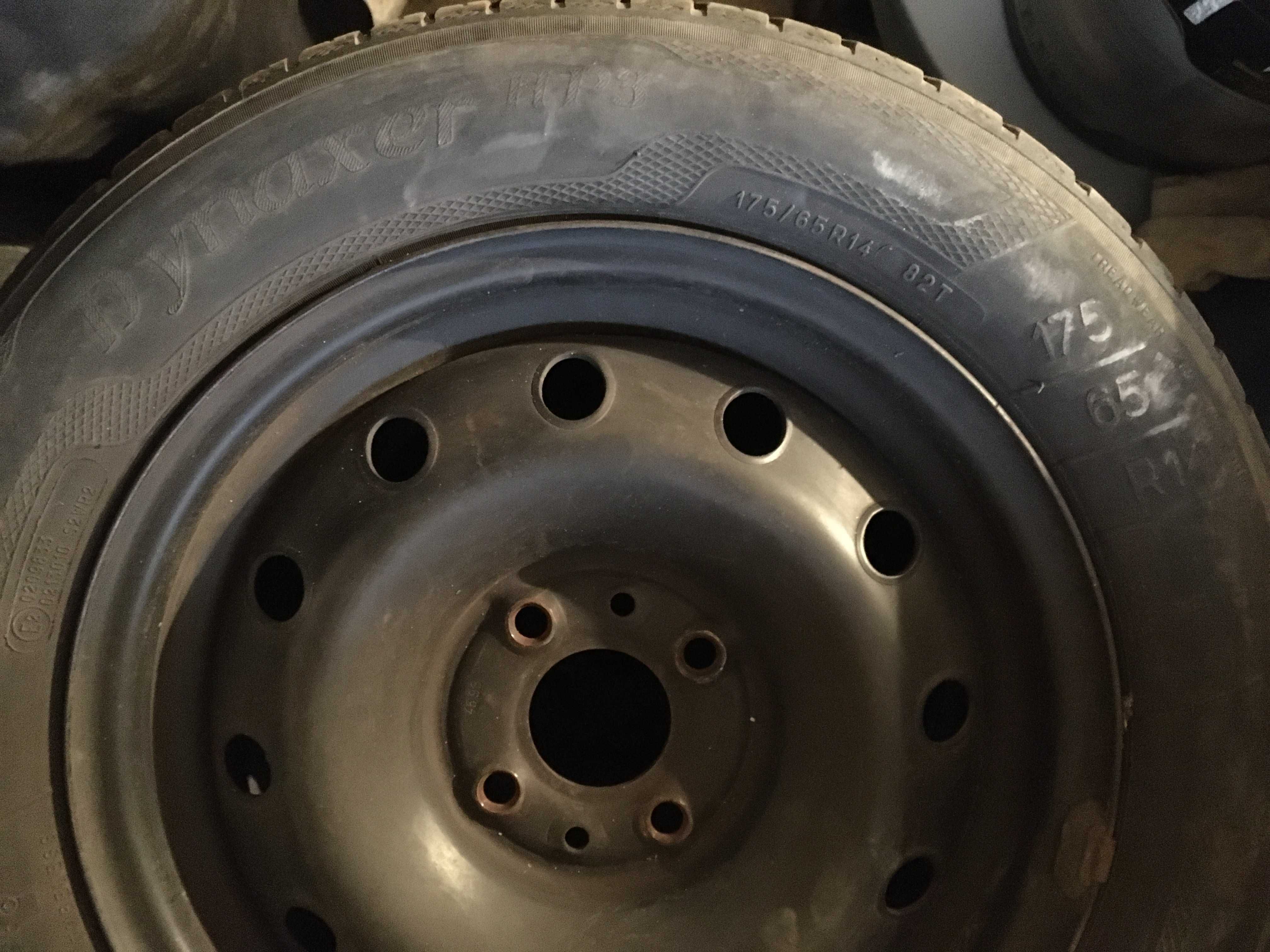 4 летни гуми с метални джанти Kleber Dynaxer 175/65 R14 DOT 0214