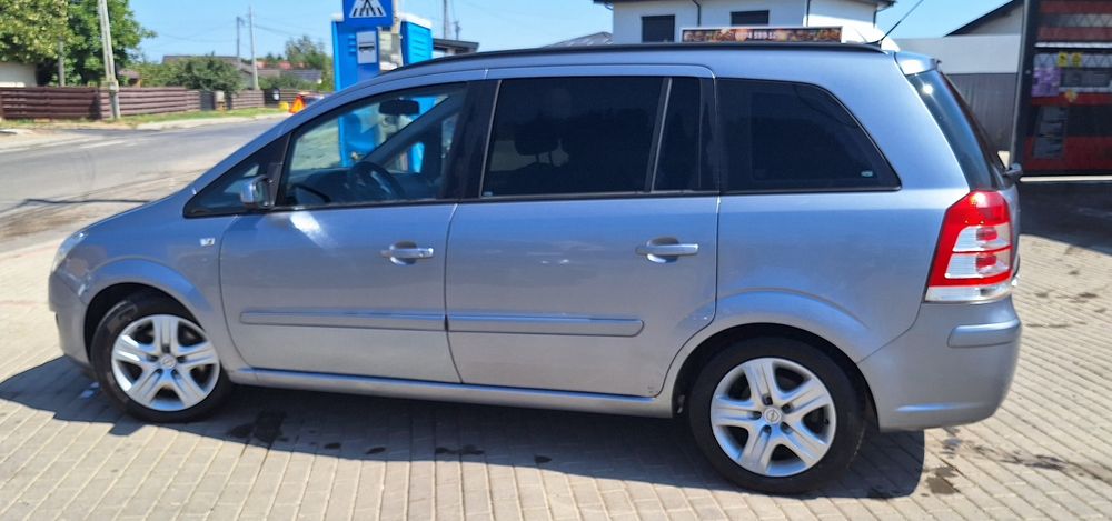 Opel zafira b 1.7