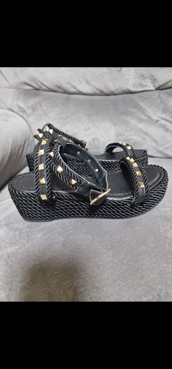 Sandale superbe Valentino 38