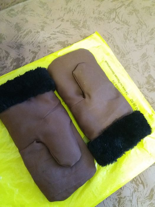 Продам новые варежки на меху