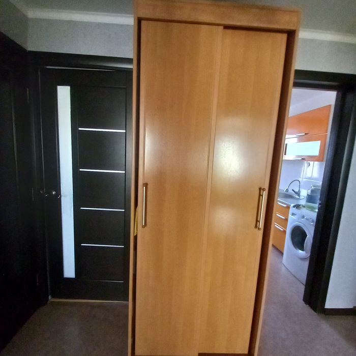 Продается прихожая б/у в отличном состоянии.