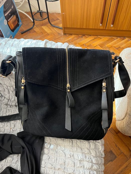 Кожена Чанта с регулируема дръжка