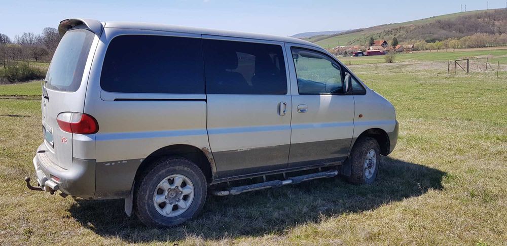 Hyundai H-1, 4x4 Starex