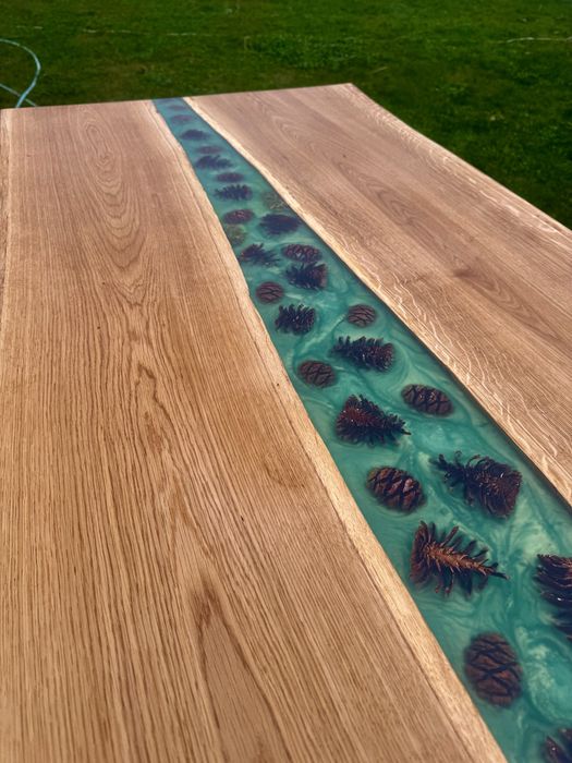 Трапезна маса от Епоксидна Смола.