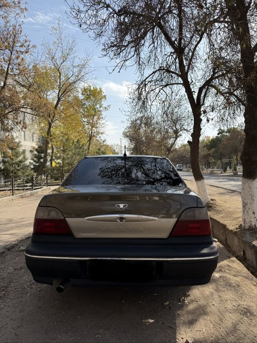 Nexia 1 Daewoo 2000-yil holati ideal sotiladi !!!