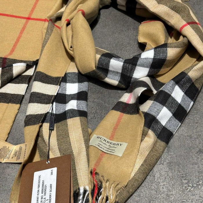 Луксозен подаръчен комплект Маркови шалове markovi shalove lux podarak